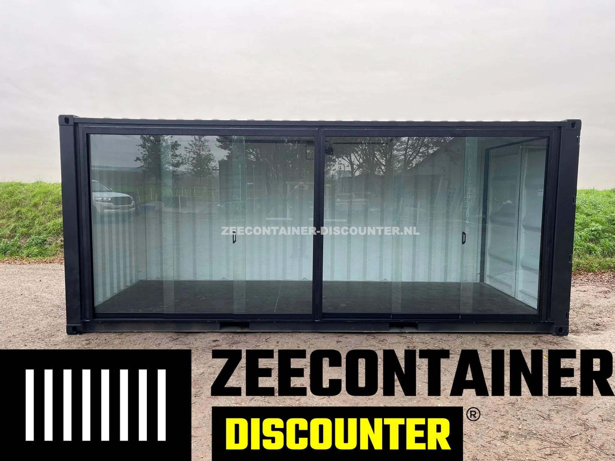 20ft Container met Glazen Schuifpui – Bar of Showroom Maatwerk Zeecontainer Discounter