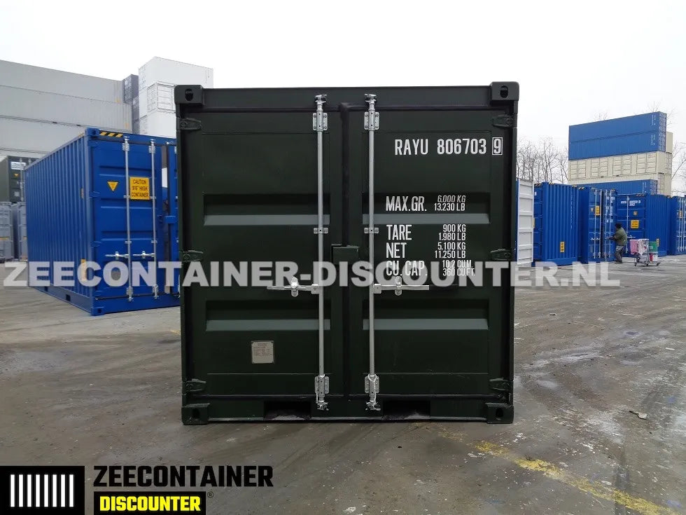 8ft Opslagcontainer 5100kg Draagvermogen met Slotkast – RAL 6007 – Nieuw - Zeecontainer Discounter