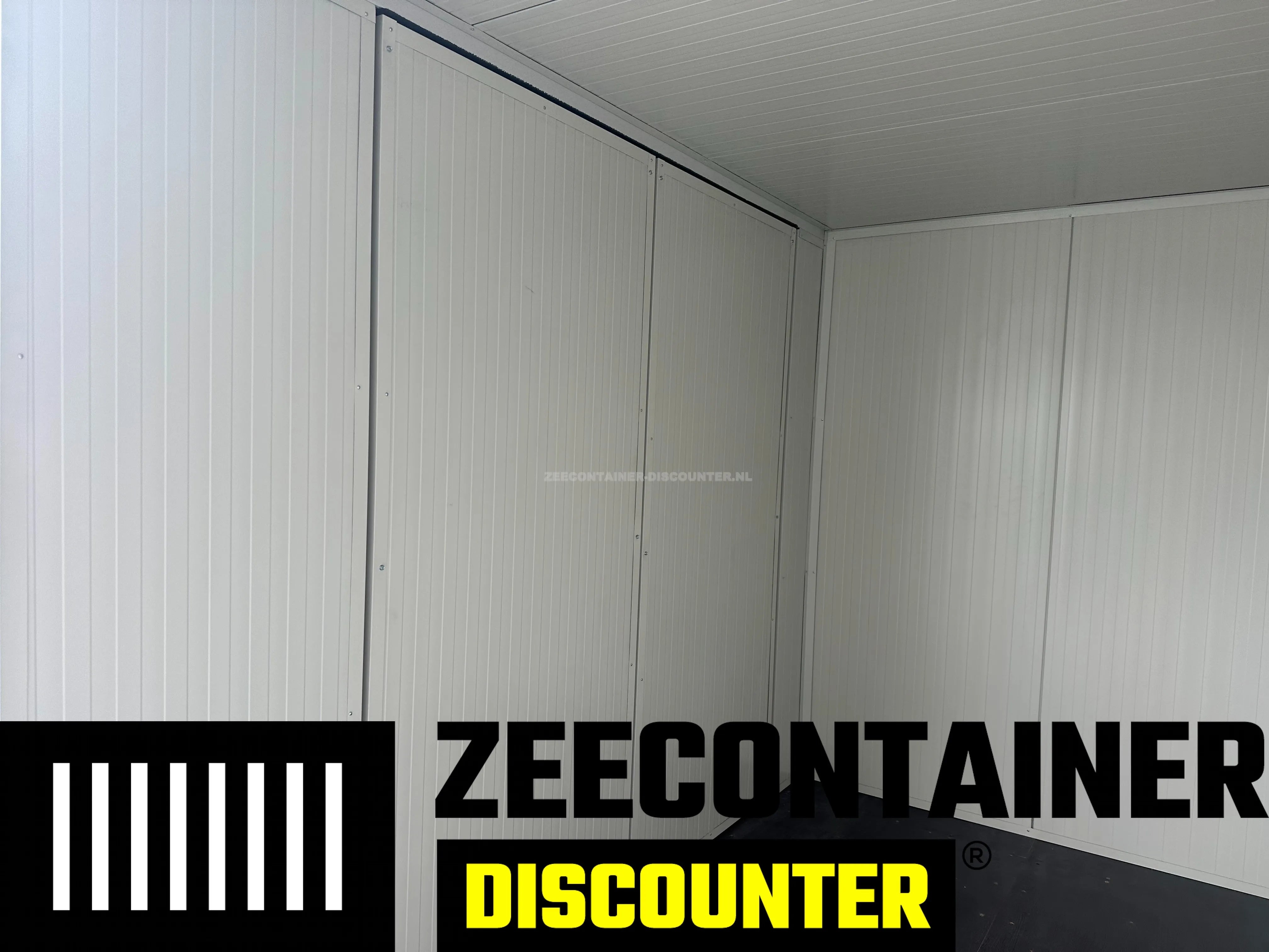 Modificatie: Container Isoleren met 40mm Sandwichpanelen Zeecontainer Discounter