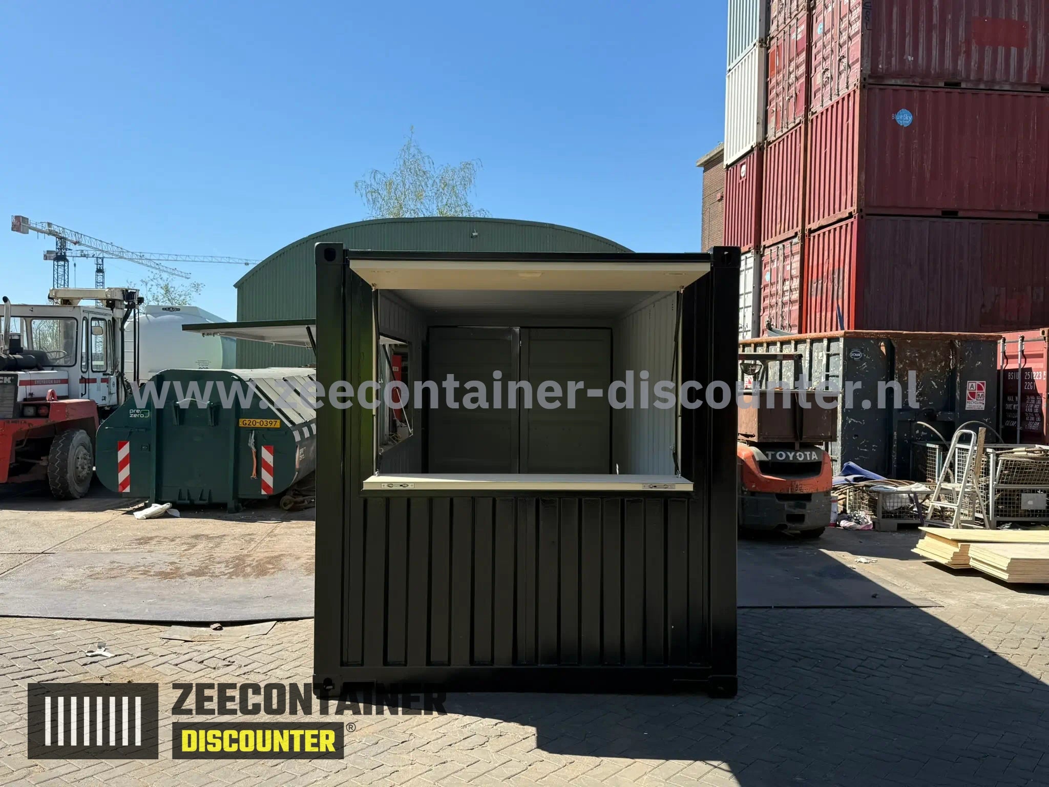 Plaatsen Uitgifte Luik in Container - Met Geïntegreerd Barblad | BoxMod Zeecontainer Discounter