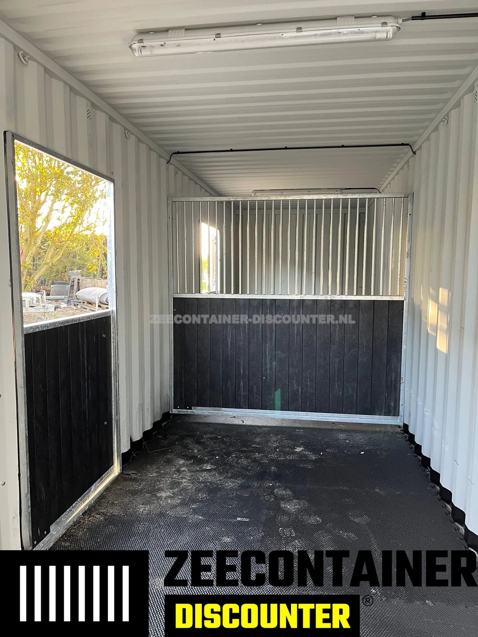 Modificatie: Verlichting 20FT Stalcontainer Zeecontainer Discounter