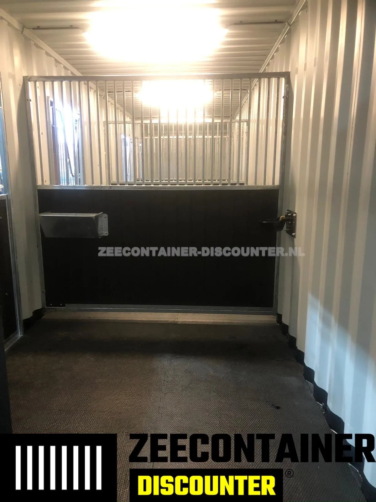 Modificatie: Verlichting 20FT Stalcontainer Zeecontainer Discounter