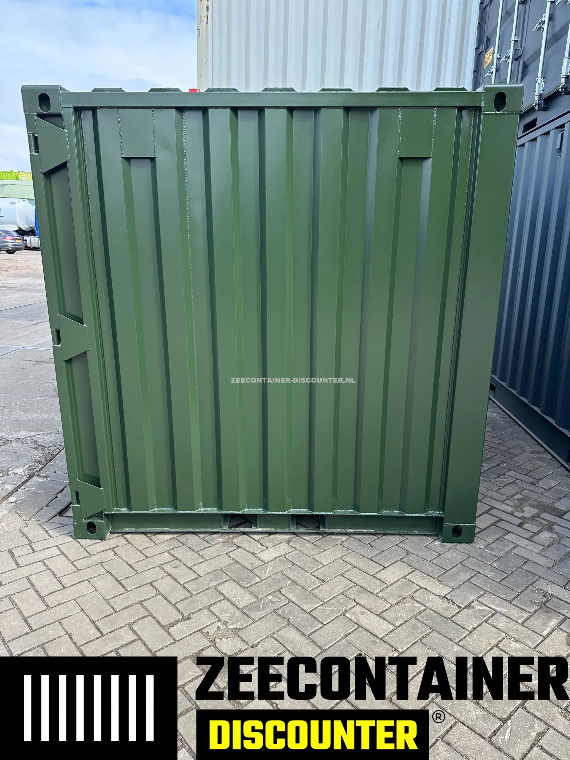 5ft opslagcontainer 1530kg Draagvermogen – RAL 6007 Flessengroen – Nieuw - Zeecontainer Discounter