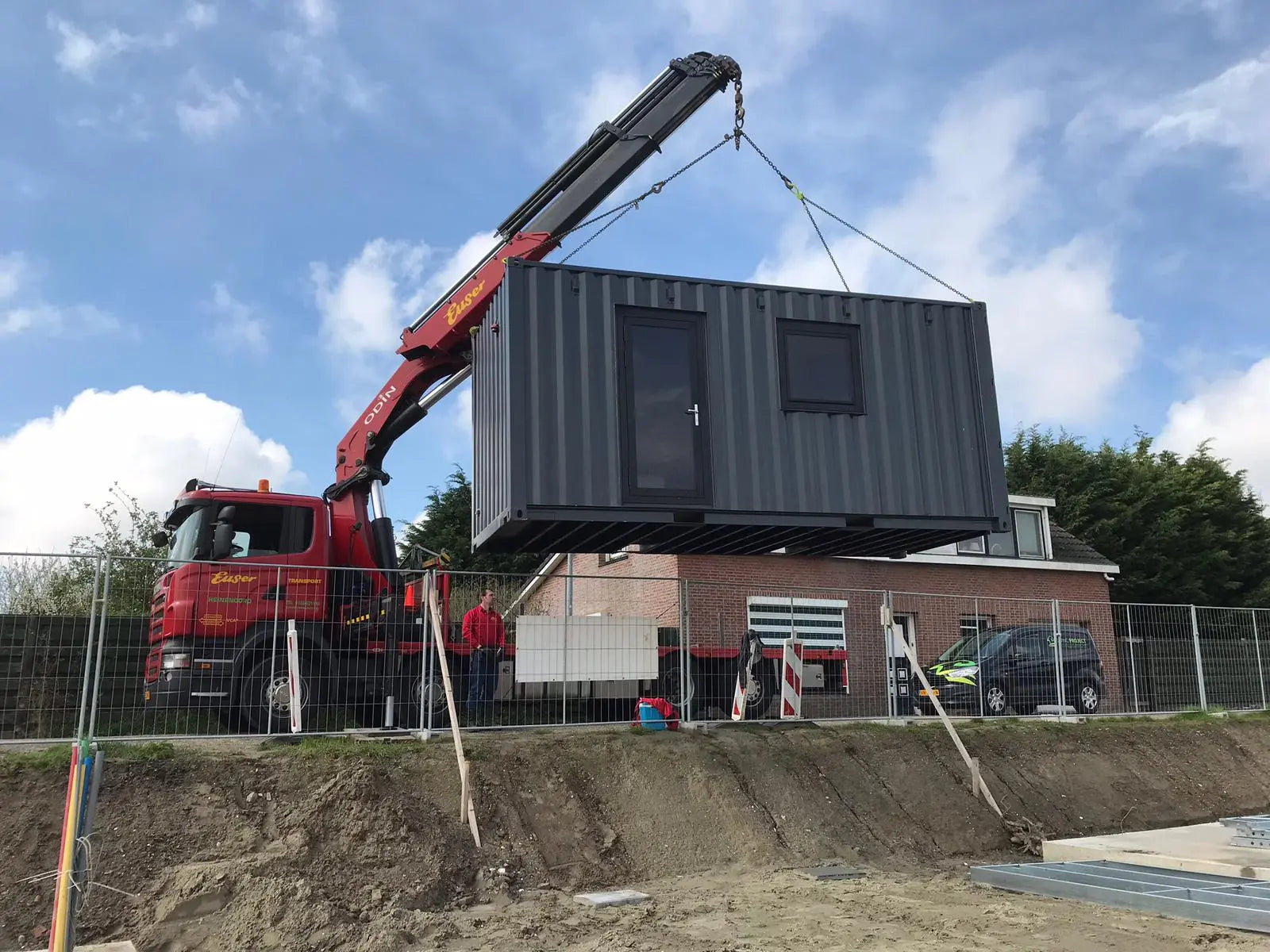 Calculate container transport costs