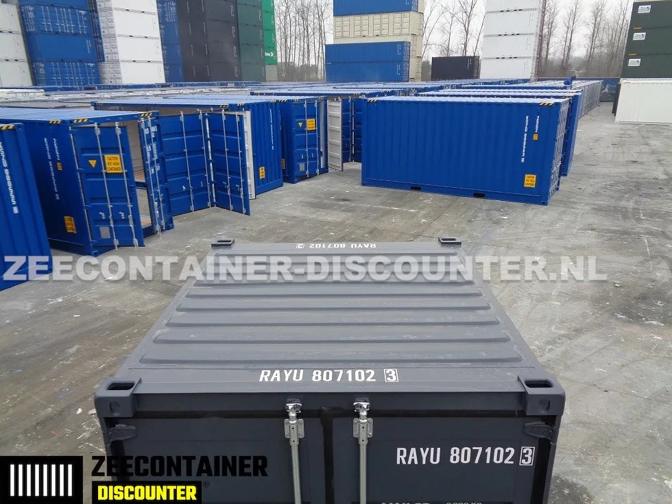 8ft Opslagcontainer 5100kg Draagvermogen met Slotkast – RAL 9005 – Nieuw - Zeecontainer Discounter