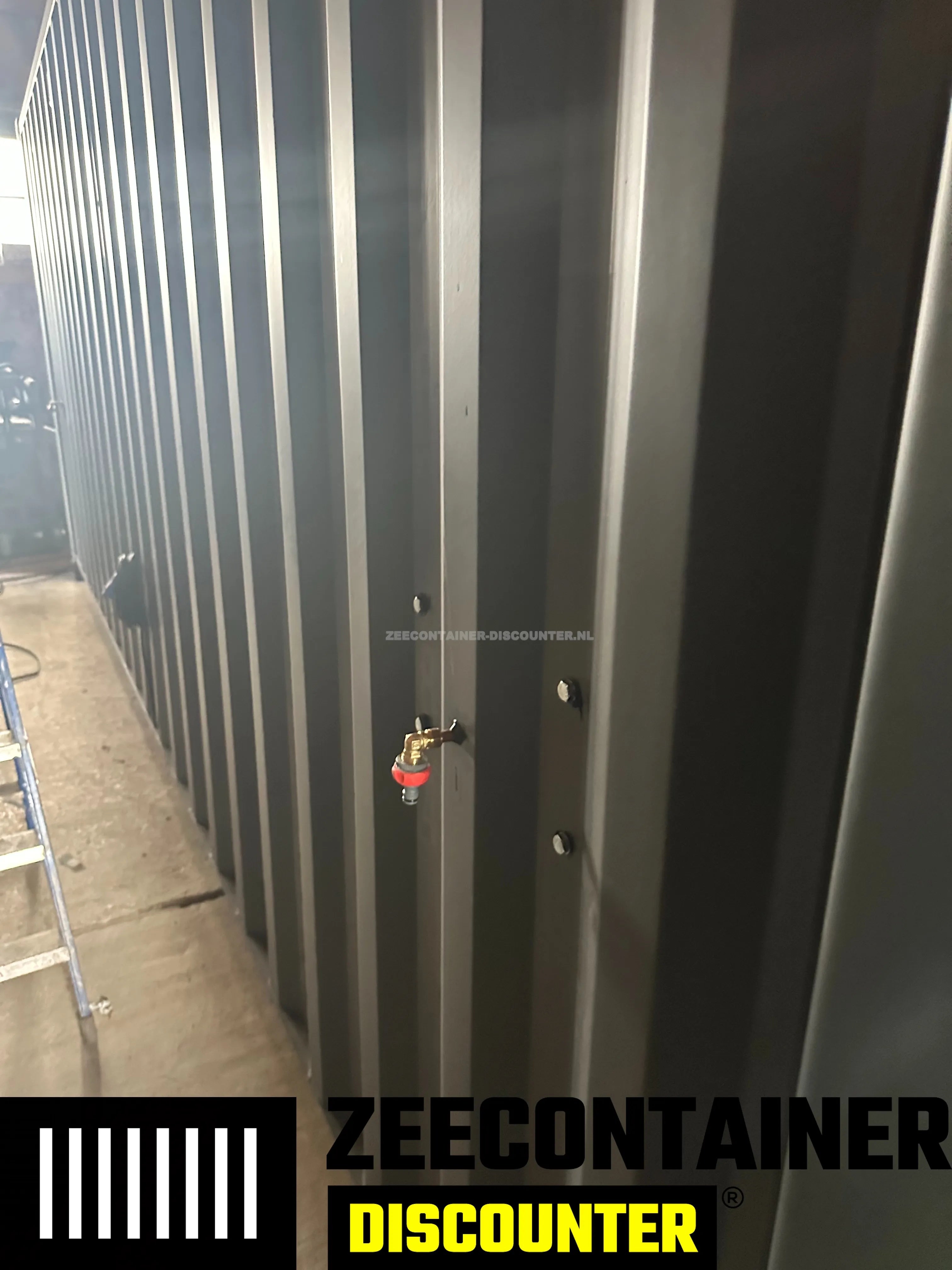 Modificatie: Drinkbak voor Paardencontainer Zeecontainer Discounter