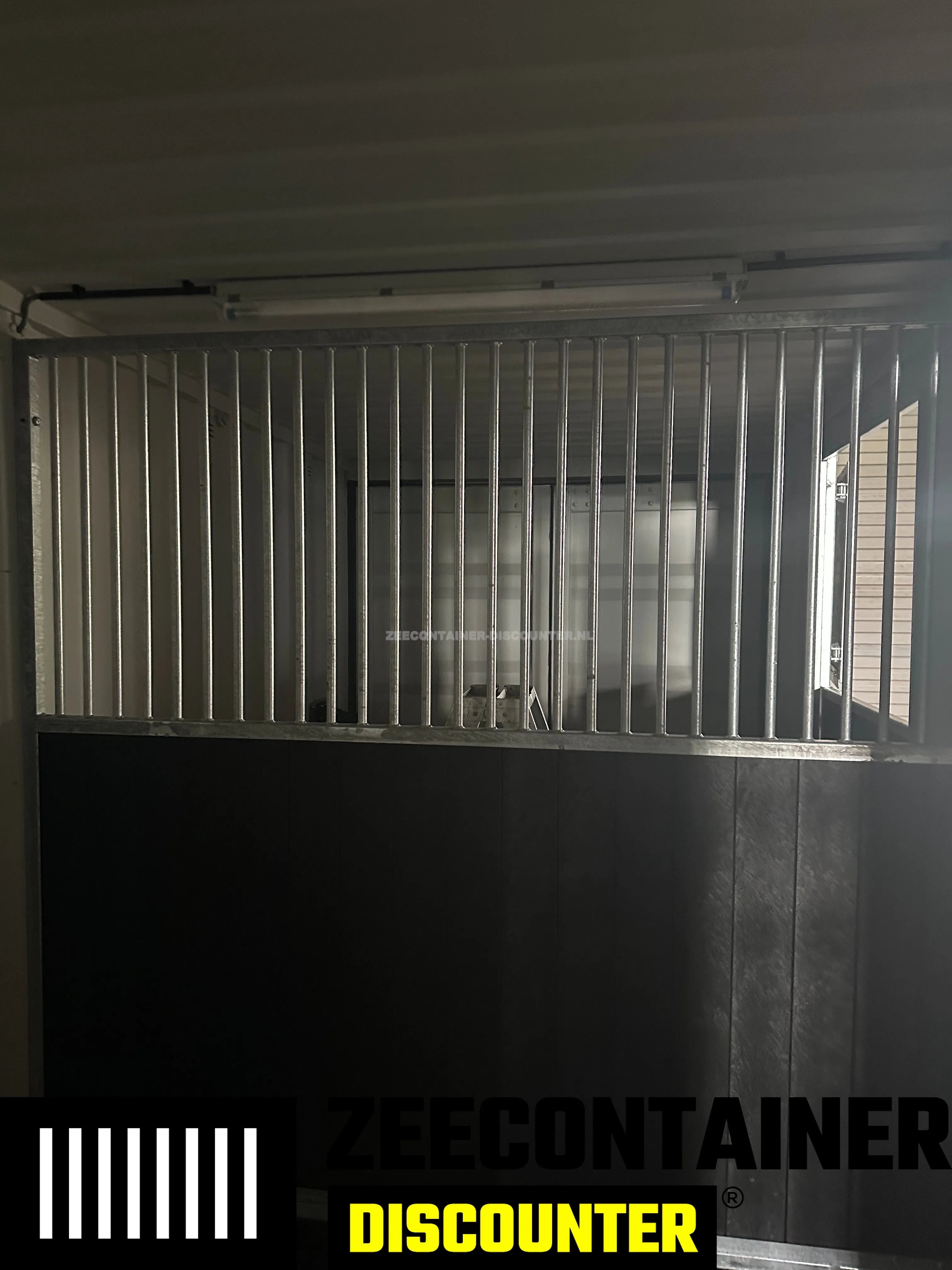 Modificatie: Extra Eendelige Staldeur 1,20 x 2,20 m Zeecontainer Discounter